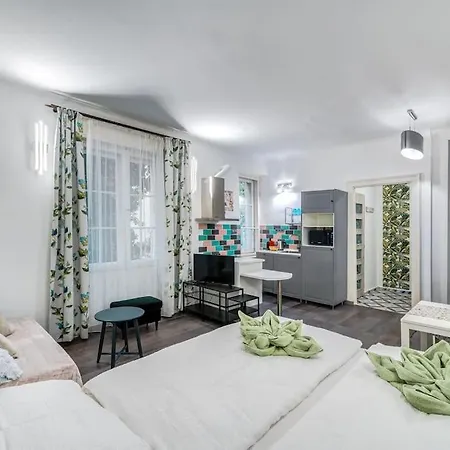 아파트 Danube Bank Hideaway *