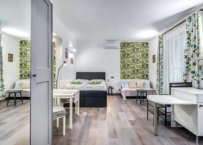 Danube Bank Hideaway