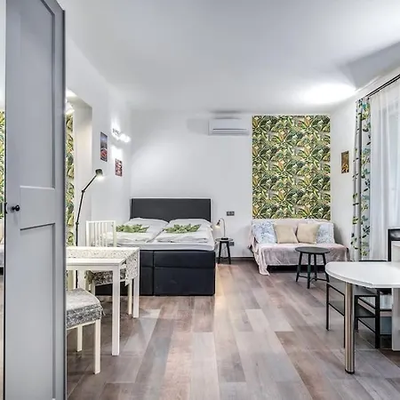 Danube Bank Hideaway